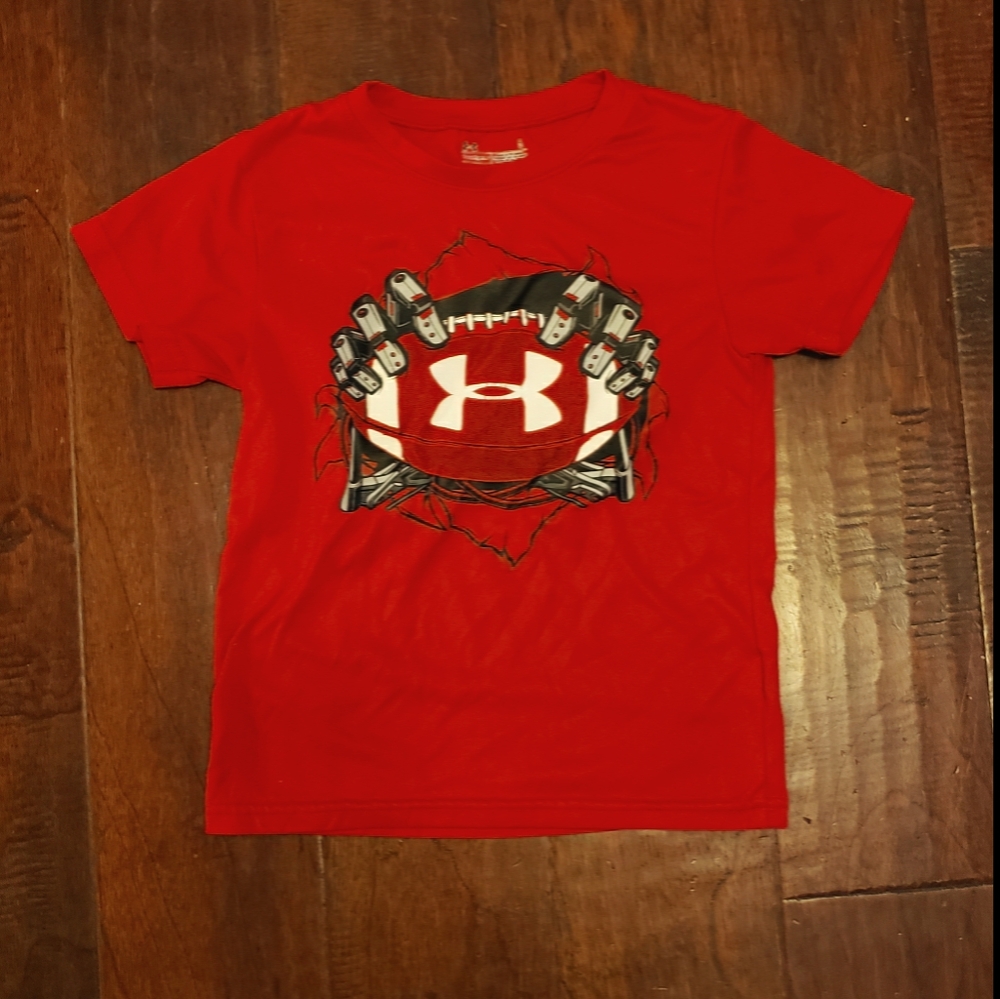 Red UA tshirt